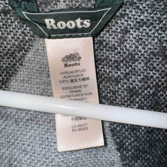 ROOTS poncho - Picture 2 of 2